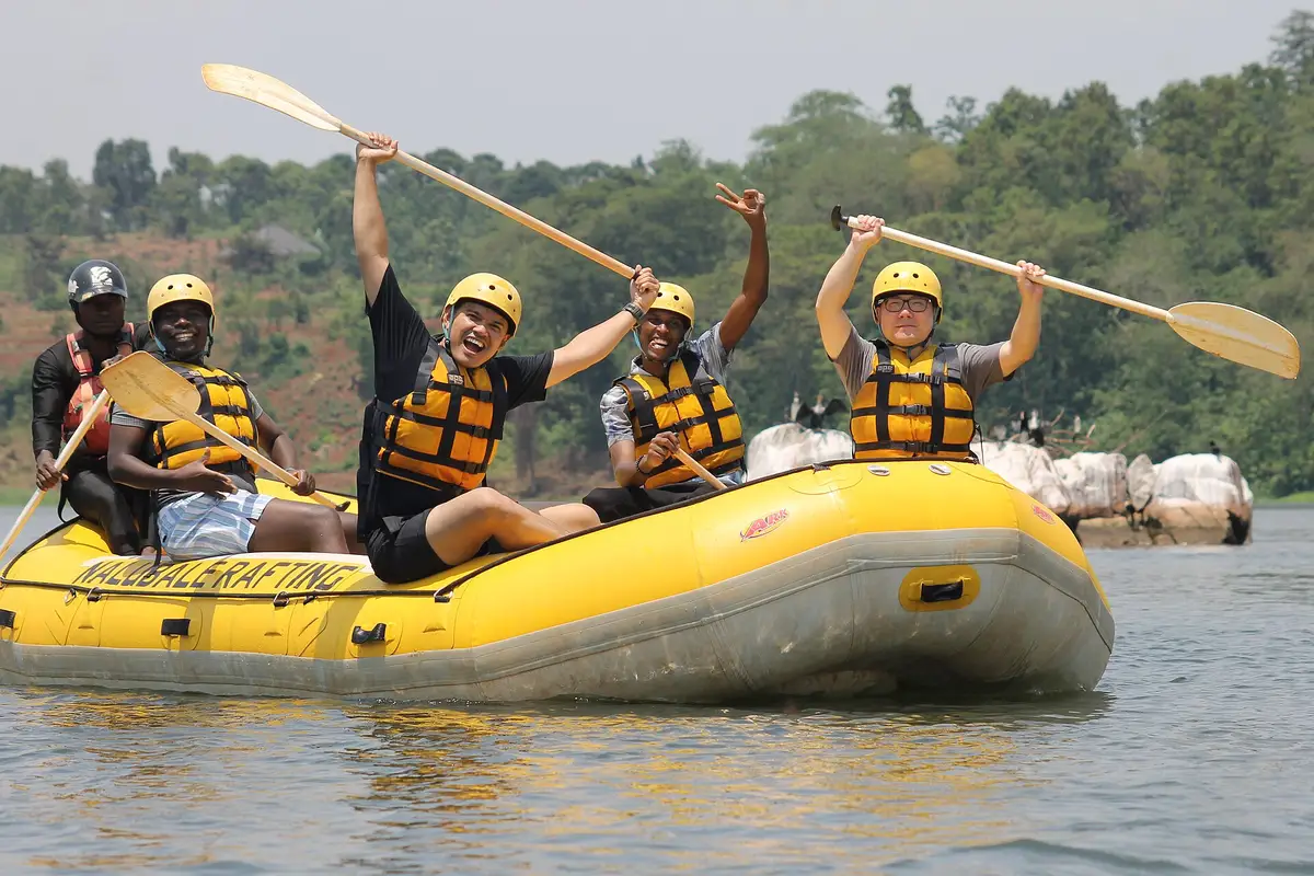 Rafters paddling on the Nile in Uganda